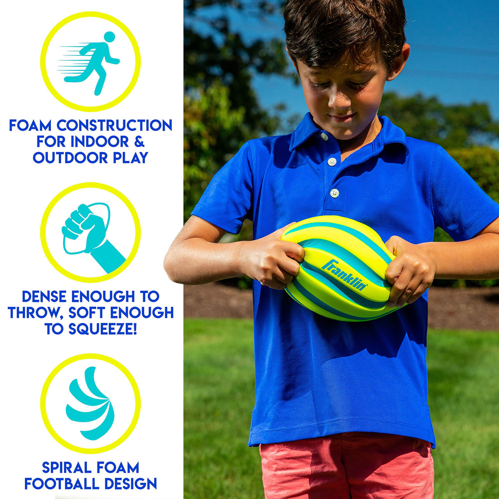 Franklin Sports detalle de textura en espiral para mejor agarre y control en lanzamientos