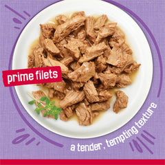 Friskies lata abierta revelando contenido listo para servir