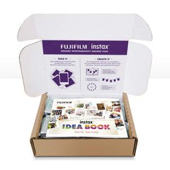 Fujifilm impresiones Instax Mini en evento mostrando resultados instantáneos