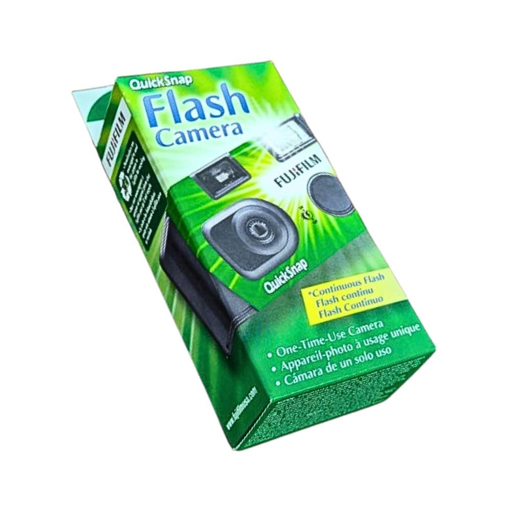 Fujifilm QuickSnap tamaño comparado con una mano para referencia práctica