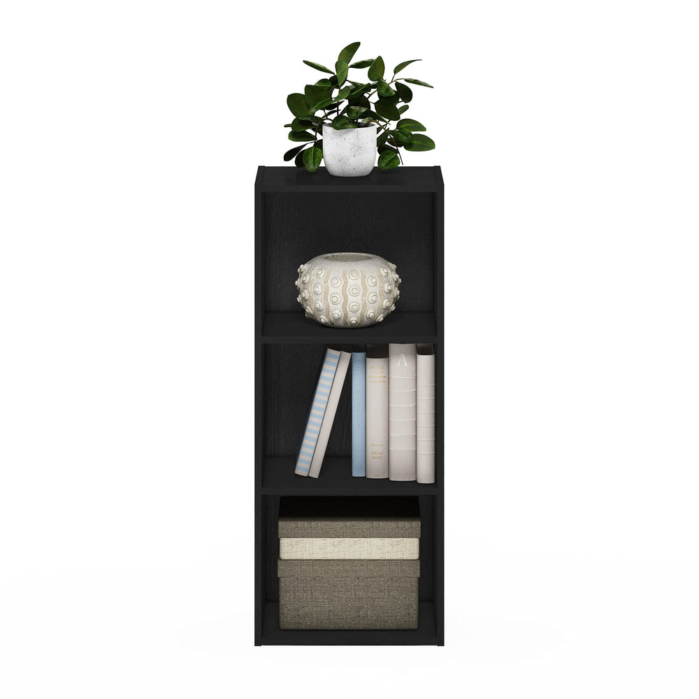 Furinno LUDER junto a una silla para comparar tamaño y escala