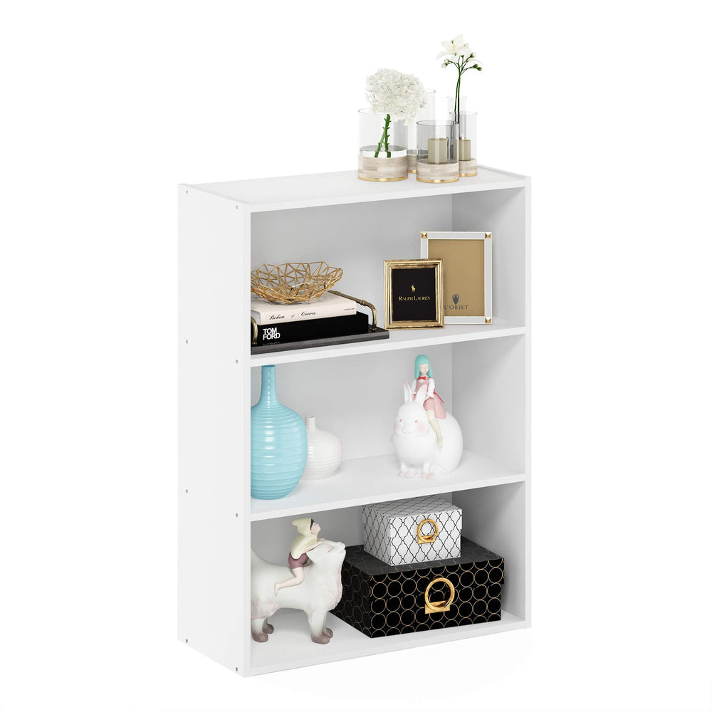Furinno PASIR junto a una silla para comparar tamaño y escala