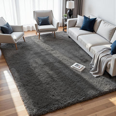 Fuzziness alfombra frontal muestra diseño gris y confort visual