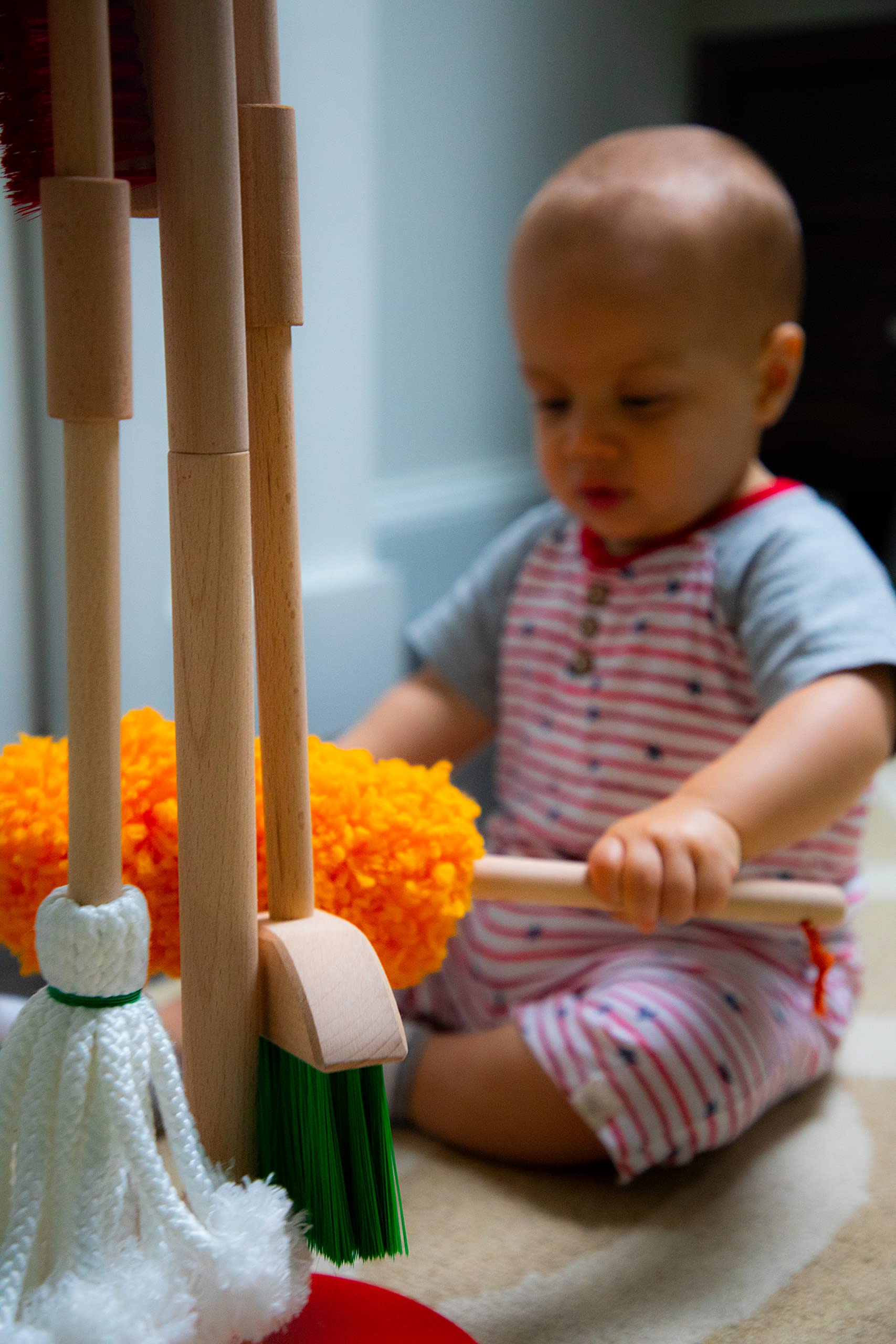G & F Products JustForKids plumero en primer plano para desempolvar con suavidad