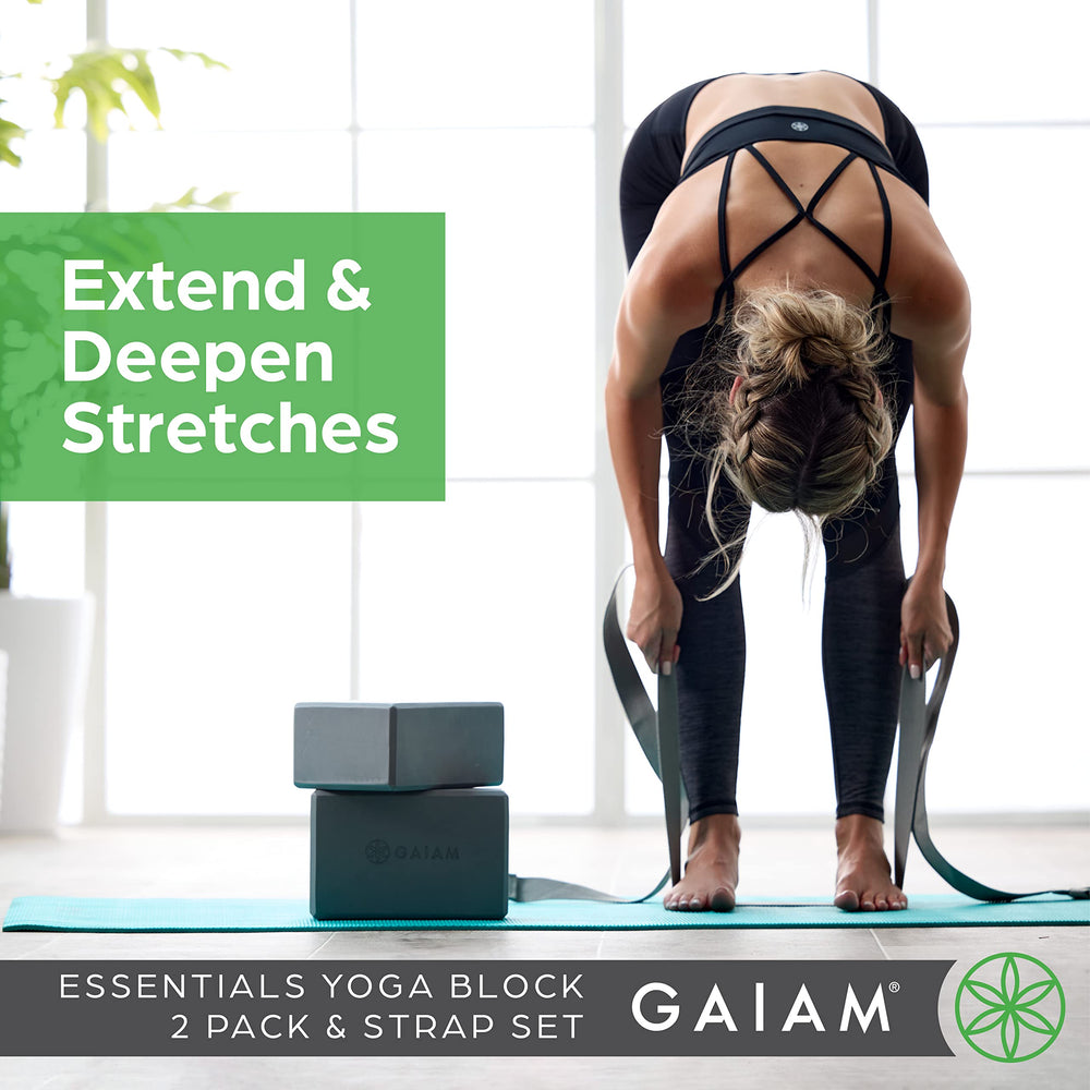 Gaiam set en estudio estilo vida facilitando estiramientos guiados