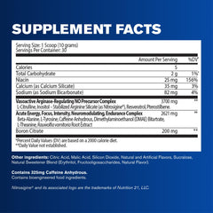 GAT SPORT mezcla de NITRAFLEX en vaso transparente lista para beber antes del entrenamiento