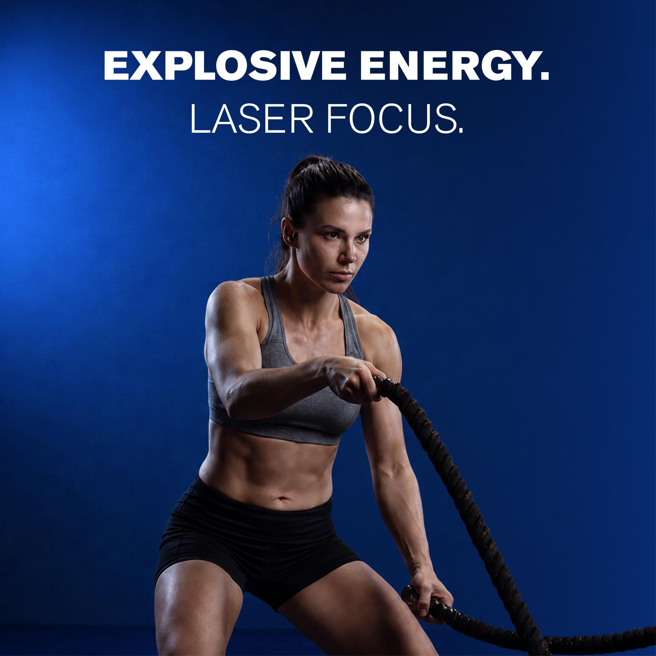 GAT SPORT atleta tomando NITRAFLEX en un gimnasio antes de entrenamiento intenso