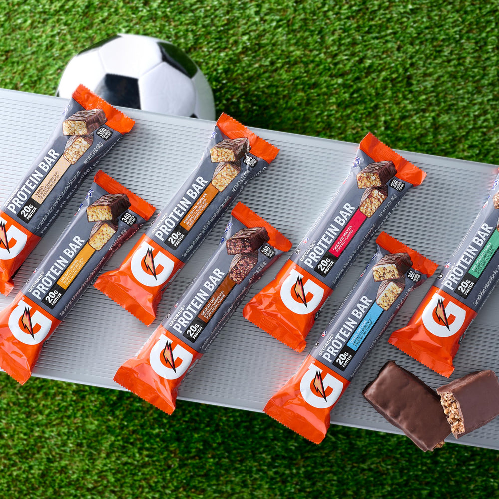 Gatorade barra junto a pesas tras entrenamiento para recuperación rápida
