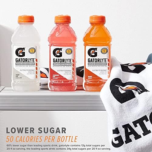 Gatorlyte botella en mano para comparar escala y tamaño práctico para actividad