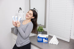 Gauze Care rollo junto a cinta métrica para indicar tamaño y facilidad de corte