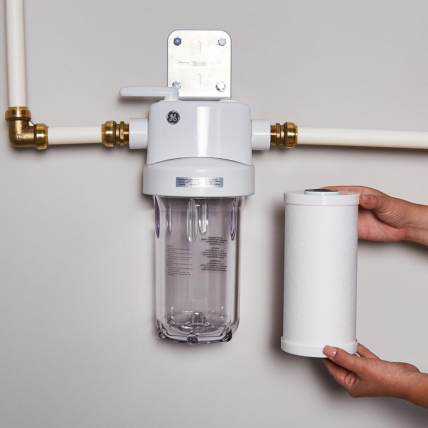 GE FXHTC en cocina doméstica, beneficios en sabor y apariencia del agua