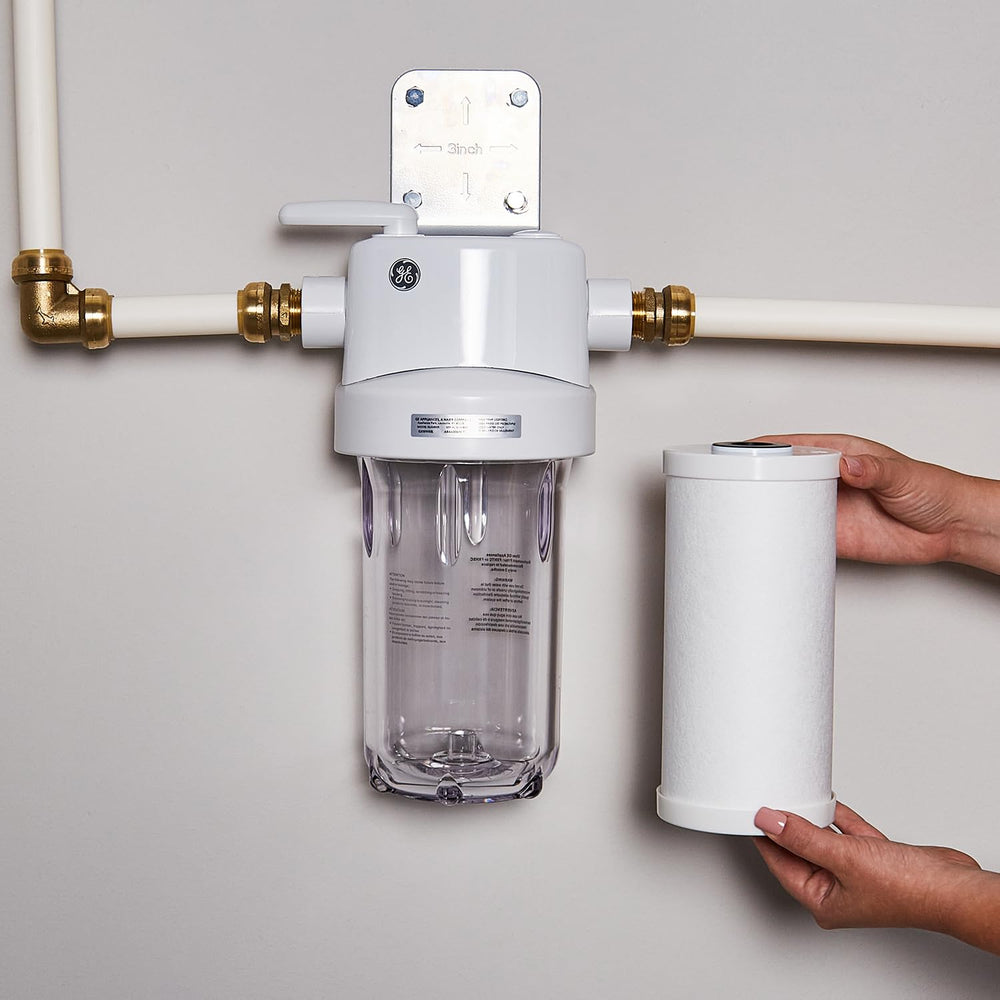 GE FXHTC en cocina doméstica, beneficios en sabor y apariencia del agua