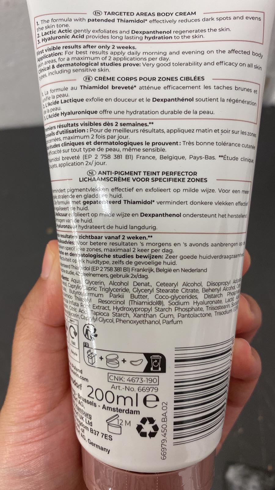 GENERIC textura cremosa de la crema anti-pigment que facilita aplicación y absorción