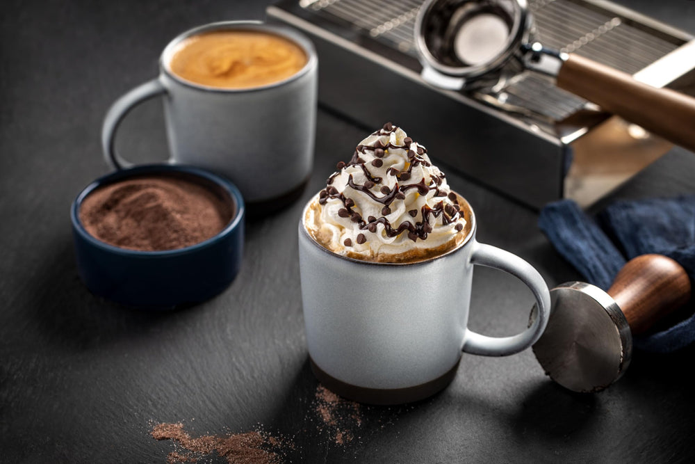 Ghirardelli aplicación en café, realza sabor y aspecto de bebidas artesanales