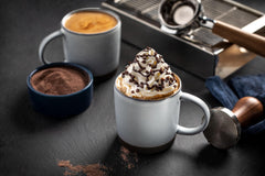 Ghirardelli aplicación en café, realza sabor y aspecto de bebidas artesanales
