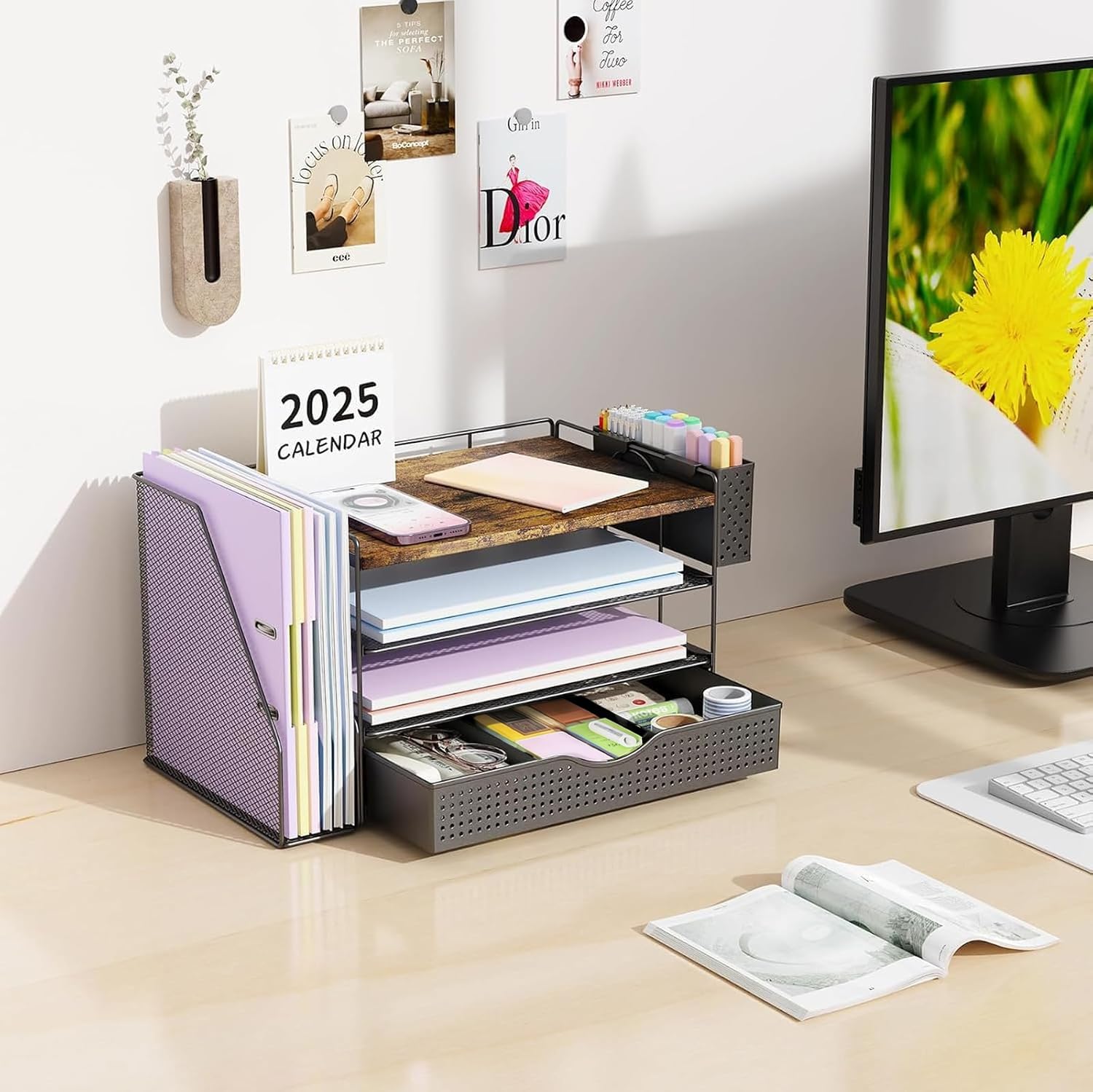 gianotter cajón deslizante abierto con clips y tarjetas, acceso rápido