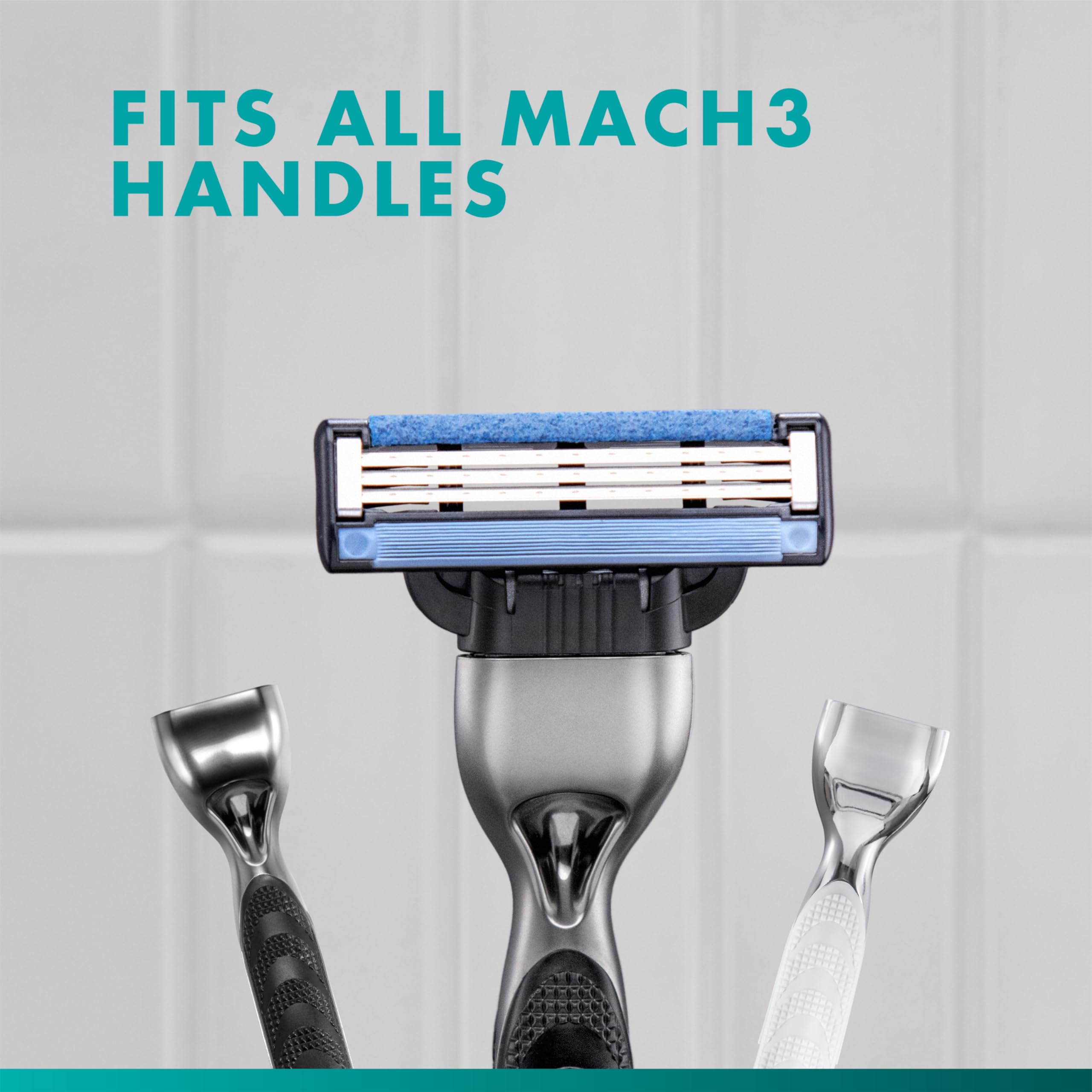 Gillette Mach3 recambio junto a una regla para comparar tamaño real