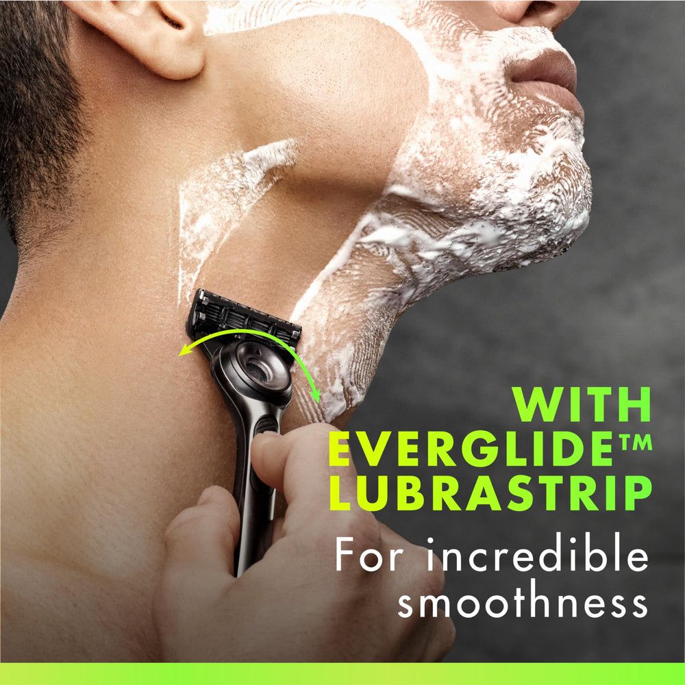 Gillette Labs cartucho instalado en mango calentador para experiencia reconfortante