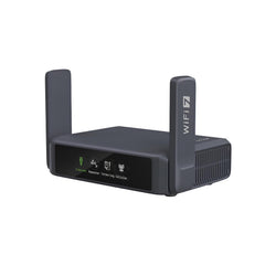 GL.iNet Slate 7 frontal con pantalla táctil mostrando estado de red y rapidez