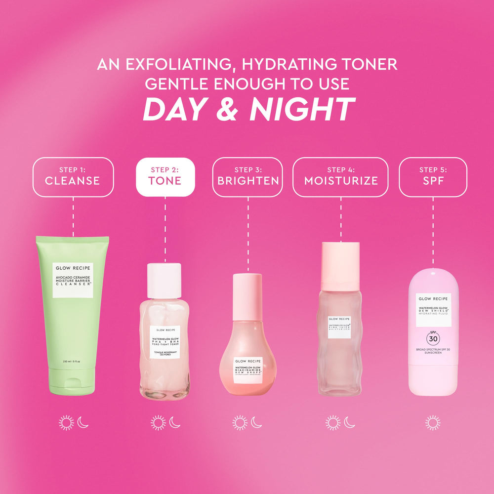 Glow Recipe tónico aplicado con algodón para limpiar poros y exceso