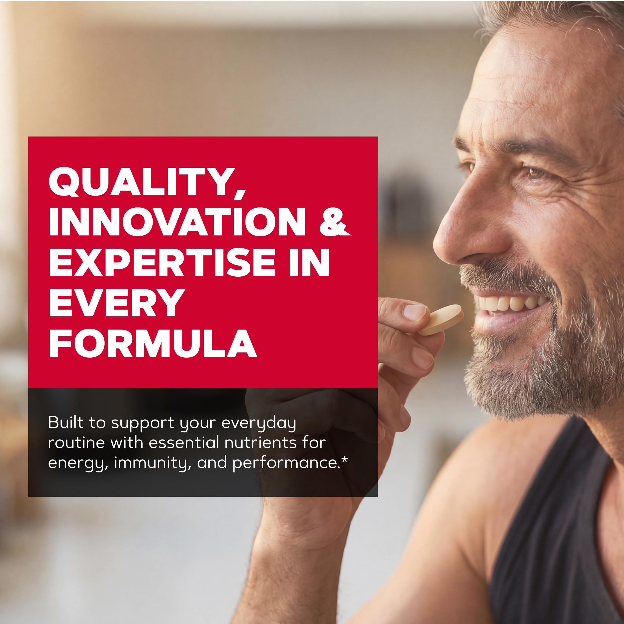 Etiqueta de ingredientes de GNC Mega Men Sport destacando vitaminas y minerales