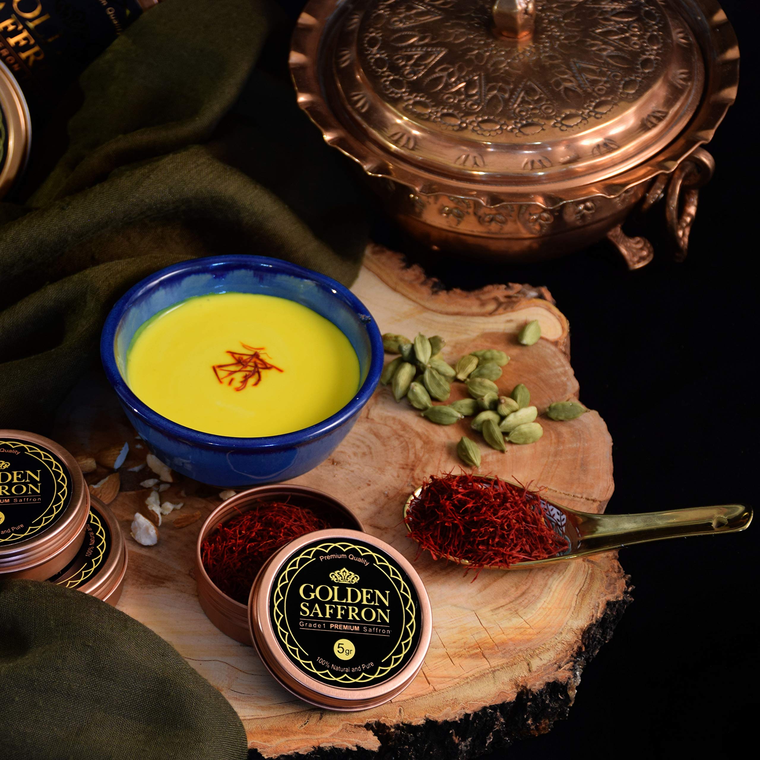 Golden Saffron etiqueta con certificados ISO y Non-GMO visibles