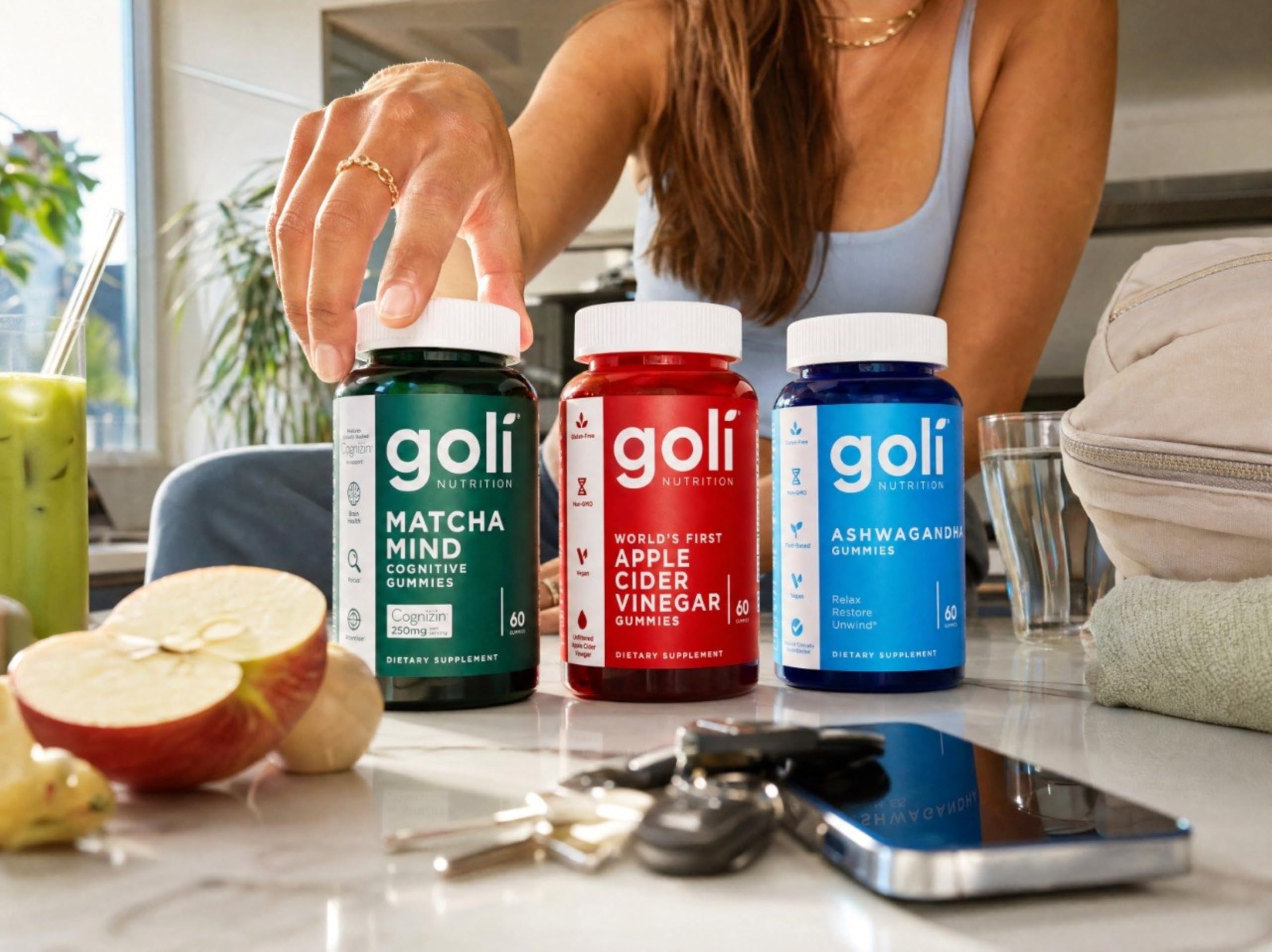 Detalle de etiquetado nutricional Goli indicando ingredientes clave y advertencias