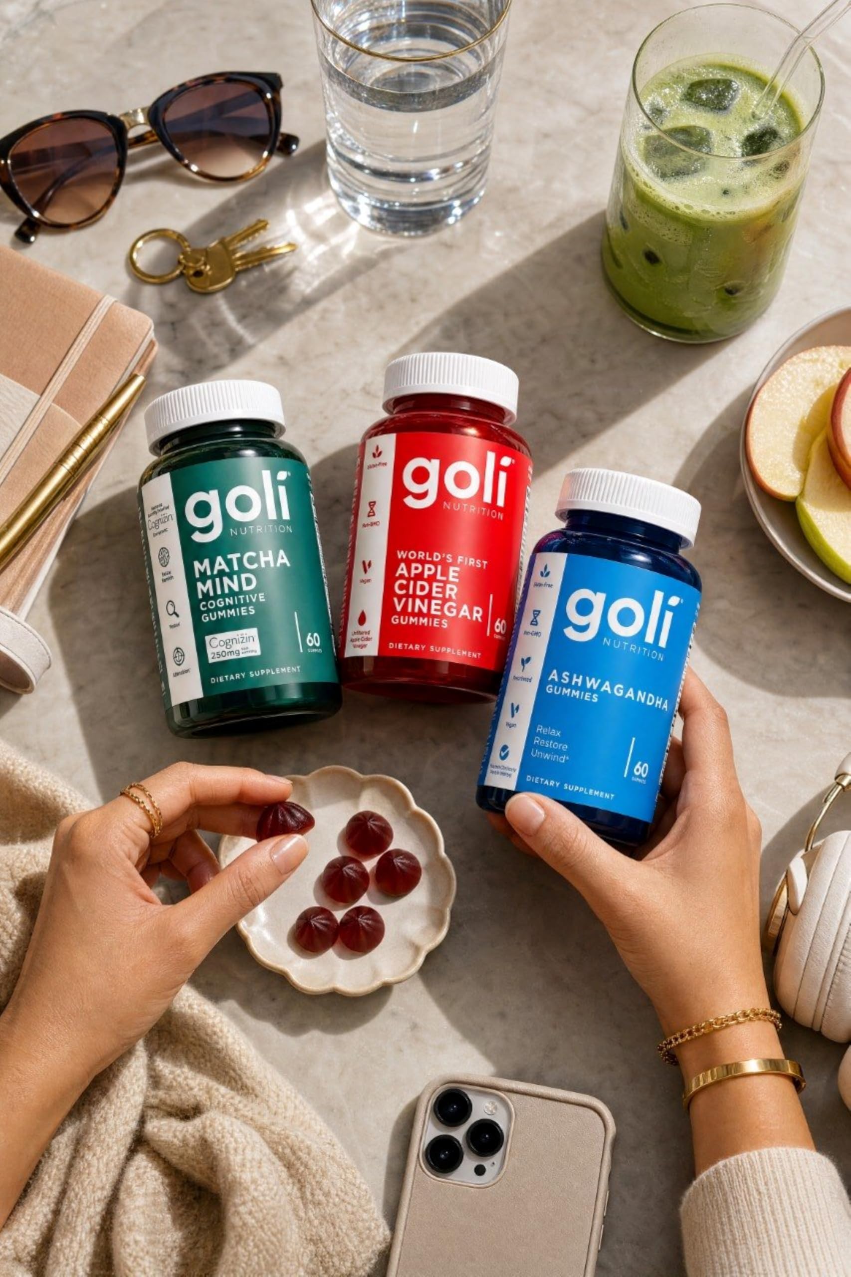 Goli Favorites Trio sobre mesa en escena de estilo de vida para uso cotidiano