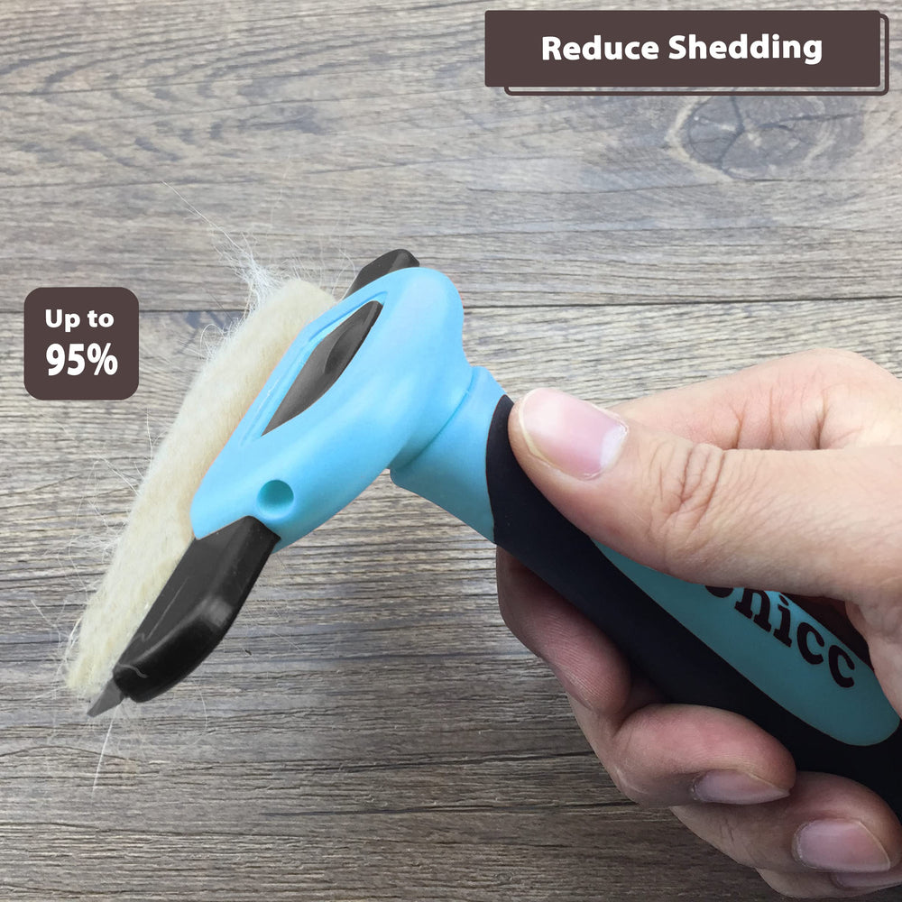 gonicc mano con pelo recolectado tras deslanar, limpieza rápida