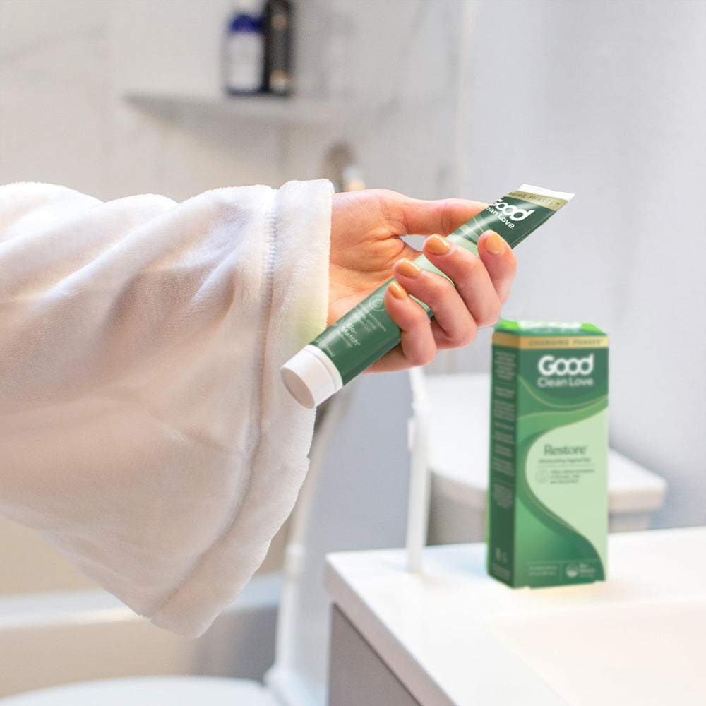Good Clean Love empaque abierto con contenido y aplicador para visualizar inclusiones