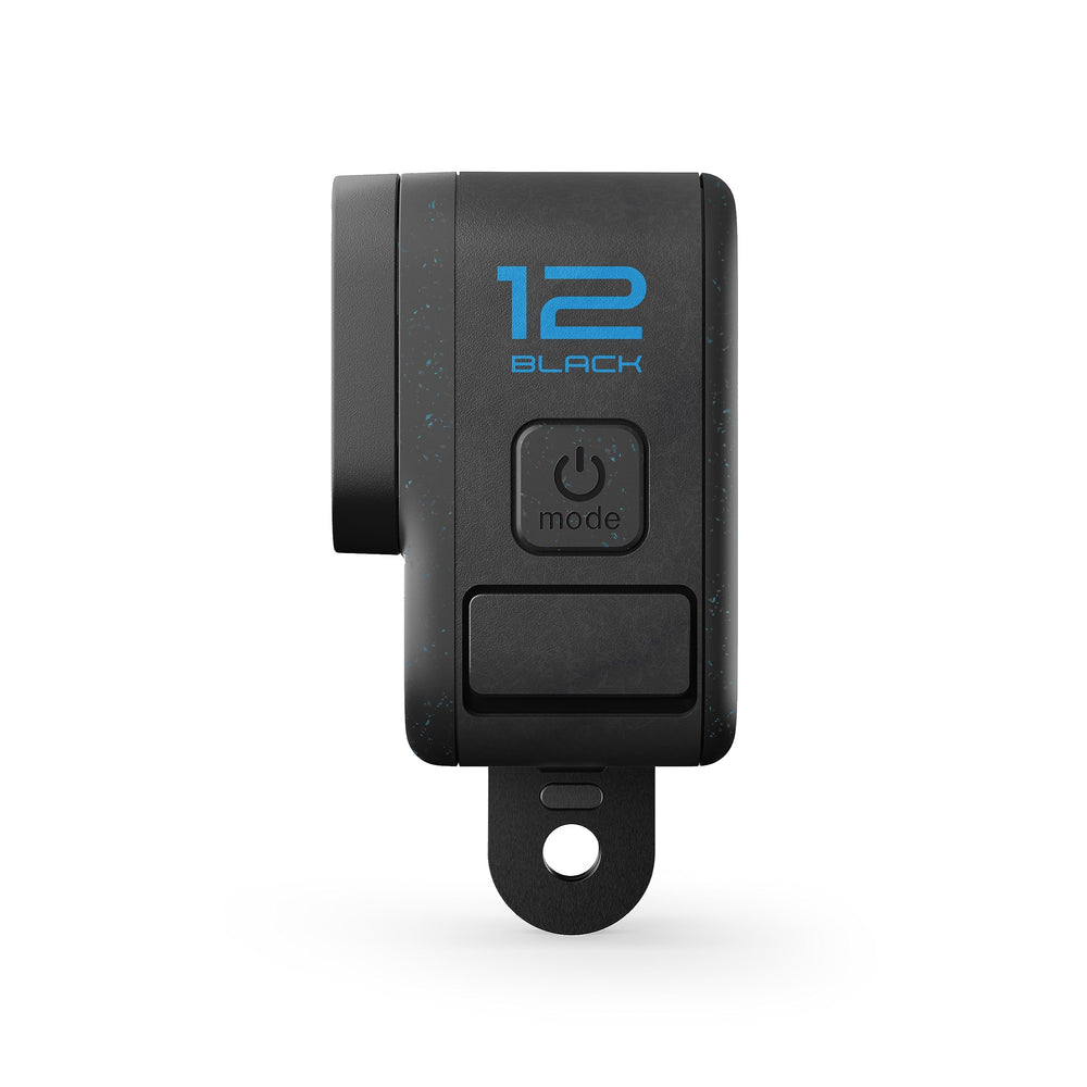 GoPro HERO12 Black junto a teléfono para comparar tamaño y portabilidad