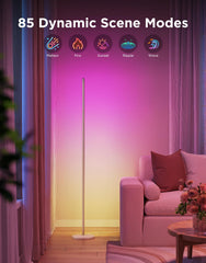 Govee lámpara situada en esquina creando ambiente acogedor en sala
