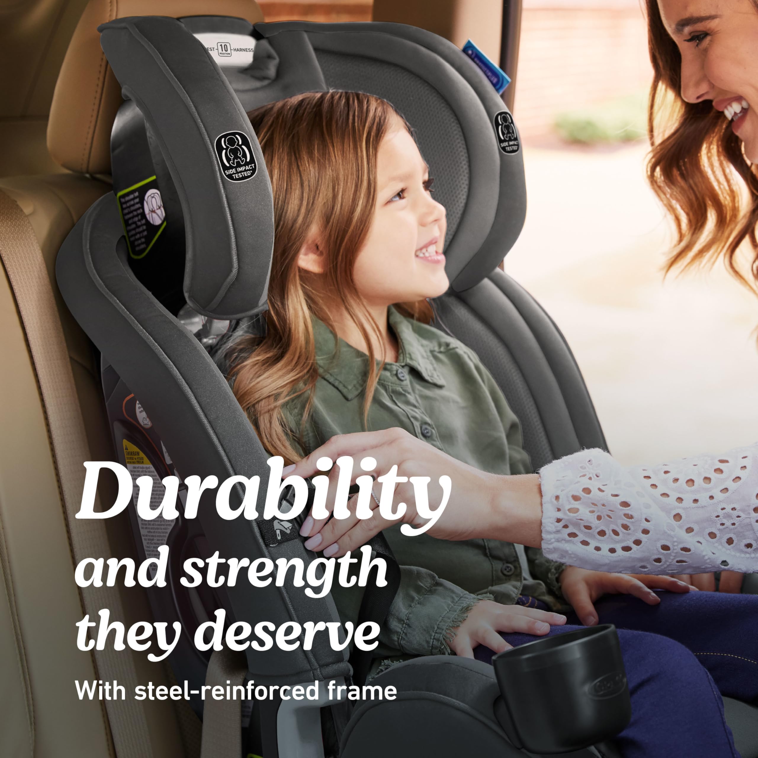 Graco SlimFit3 LX comparación 3 across que ilustra ahorro de espacio en asiento trasero