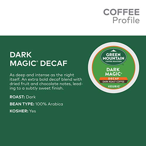 Green Mountain Coffee Roasters taza de café Dark Magic Decaf llena mostrando crema y color oscuro