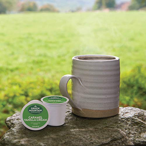 Estilo de vida en cocina con paquete Green Mountain listo para servir invitados