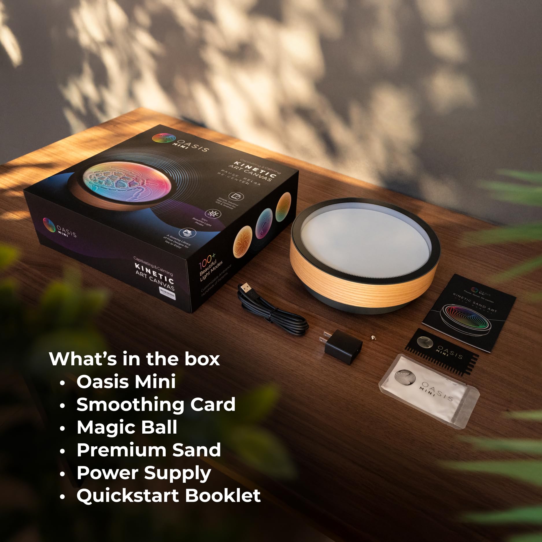 Oasis Mini colocado en una mesa para comparar tamaño y proporción práctica
