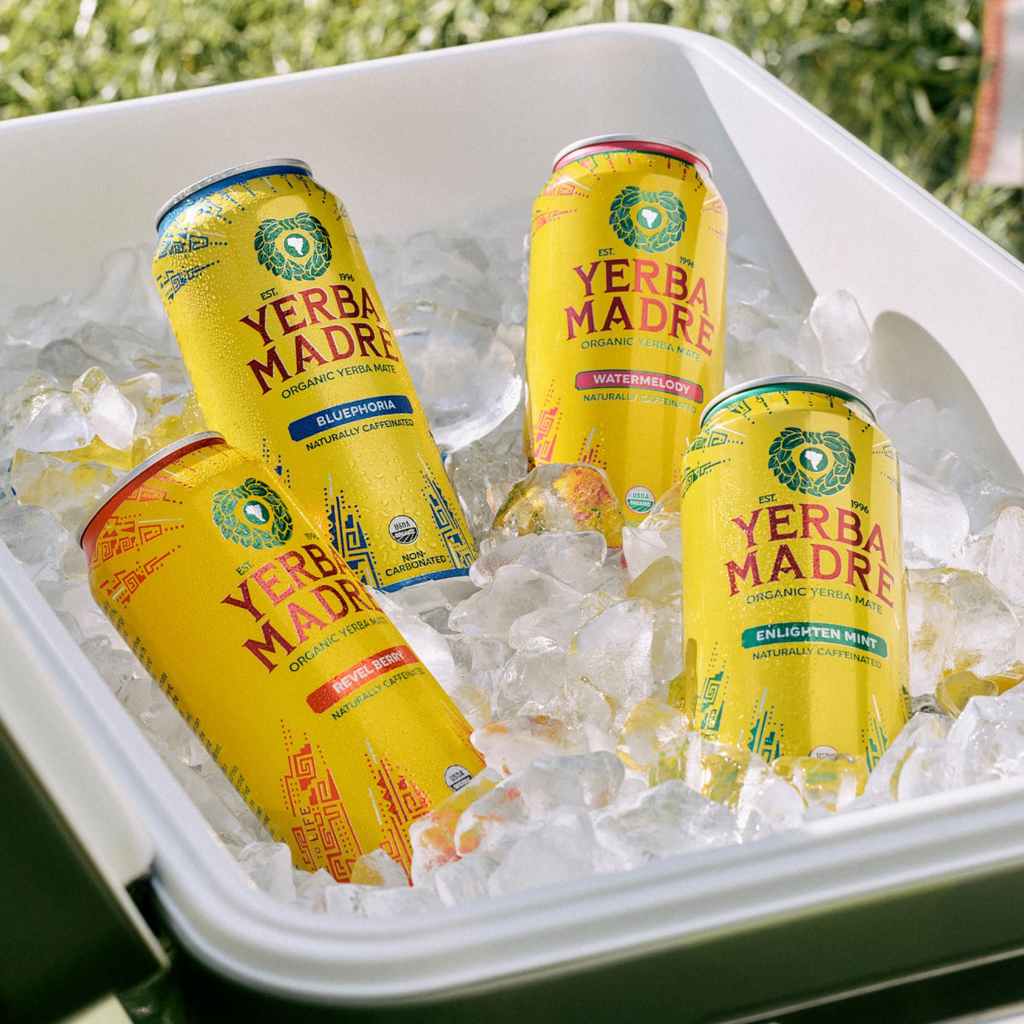 Guayaki etiqueta con sellos orgánicos y certificaciones, confianza ecológica