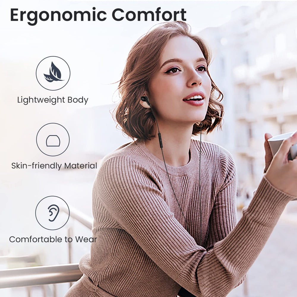 Guguearth Lightning plug detail ensuring secure, MFi-certified iPhone connection