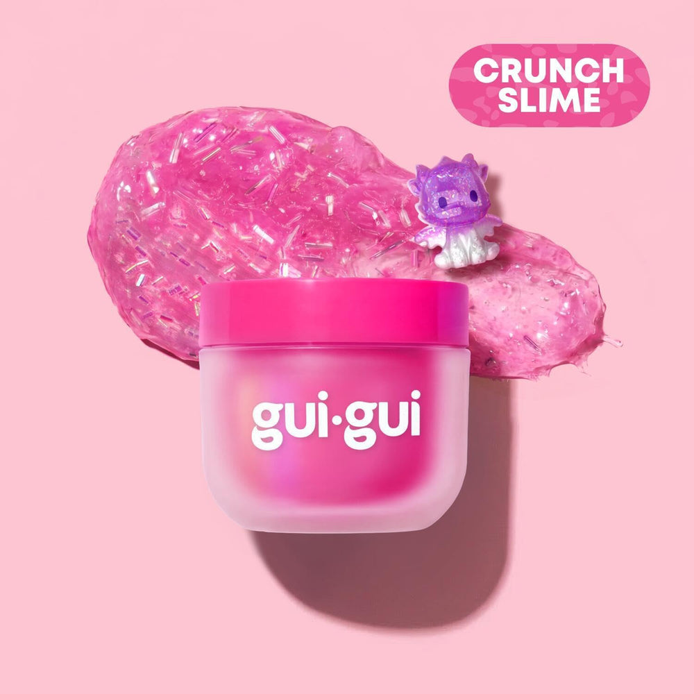 Gui Gui figurita coleccionable y charms completan el set creativo