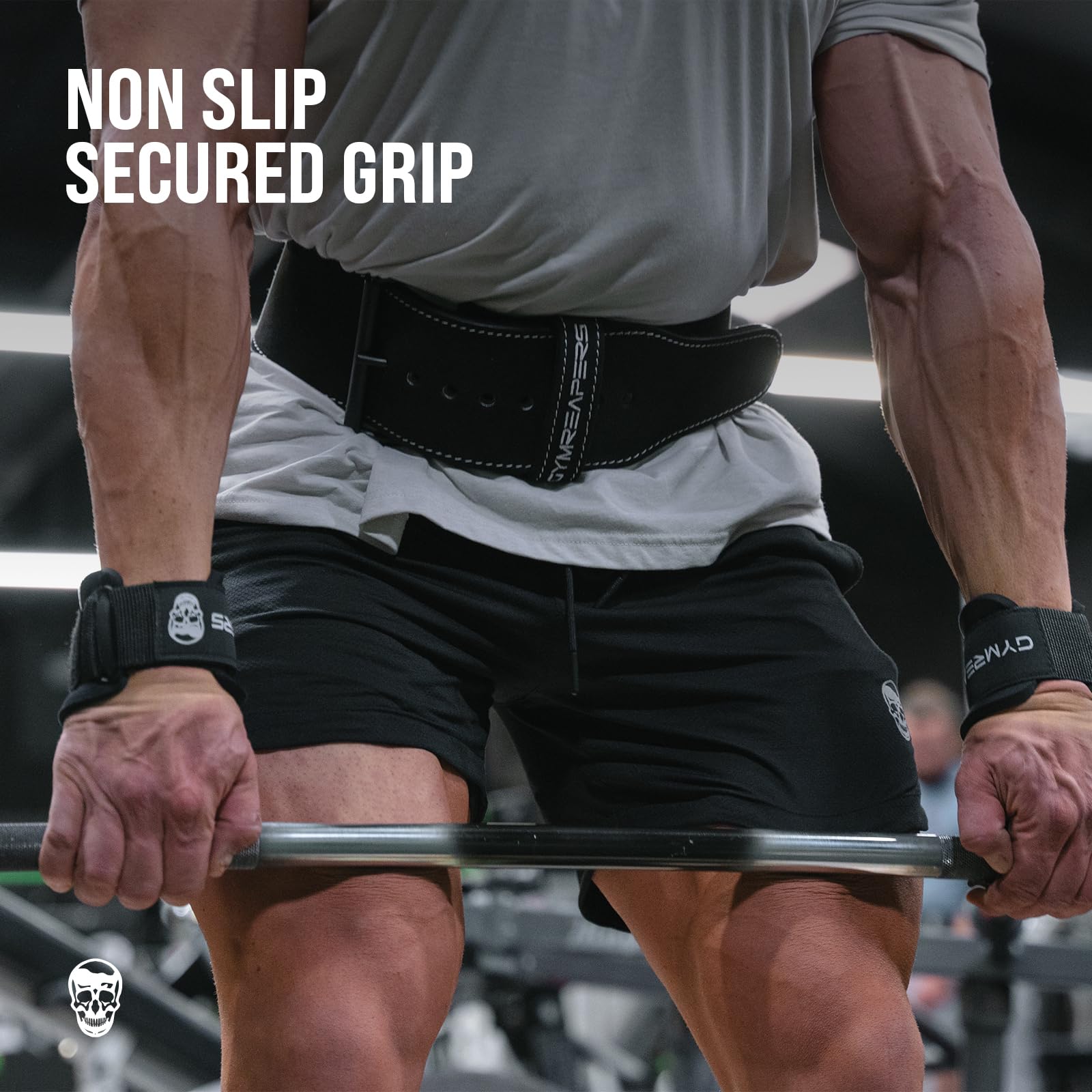 Gymreapers en uso durante deadlift mejorando el agarre y control