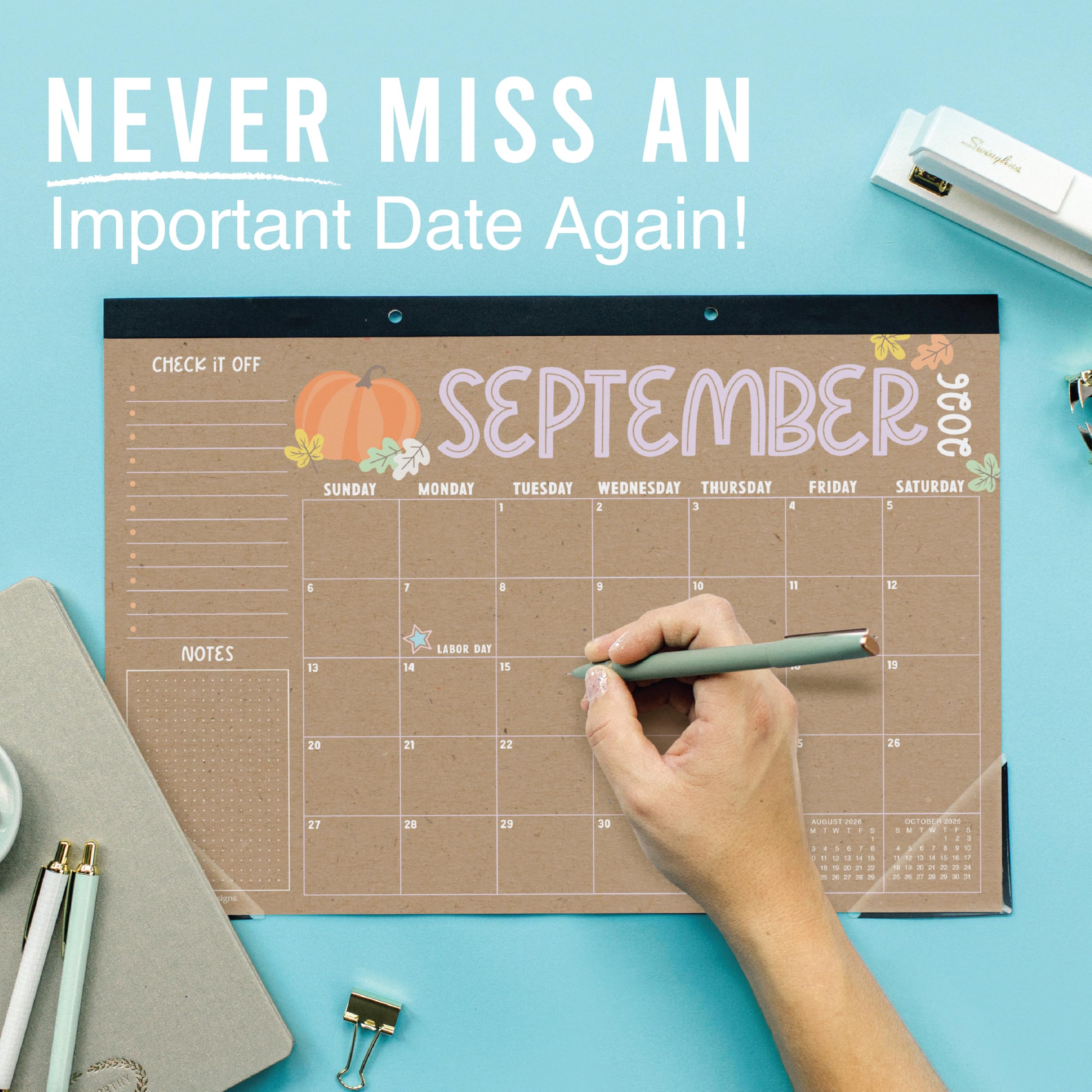 Hadley Designs calendario colgado en pared facilitando la vista mensual