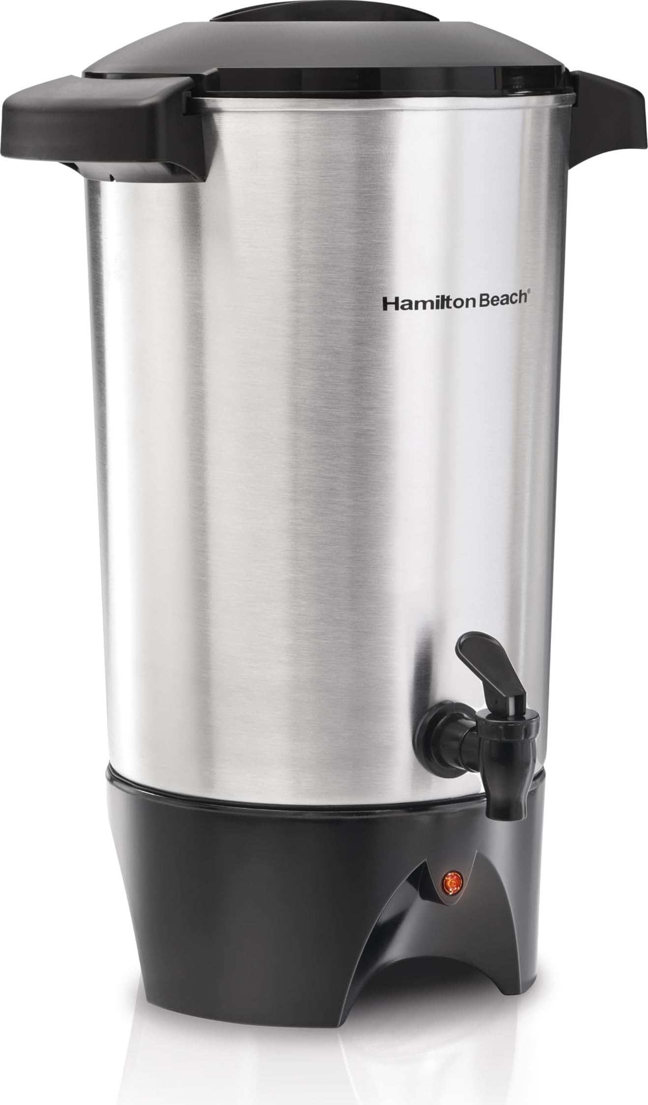 Hamilton Beach urno frontal mostrando acabado aluminio brillante y capacidad