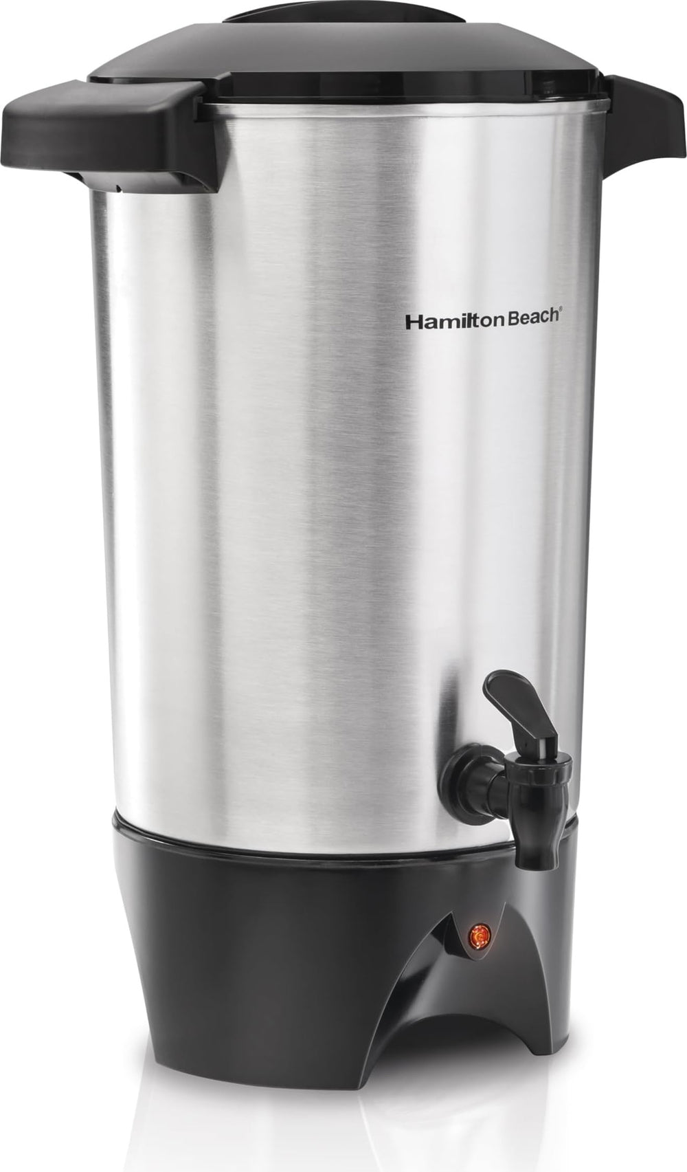 Hamilton Beach urno frontal mostrando acabado aluminio brillante y capacidad