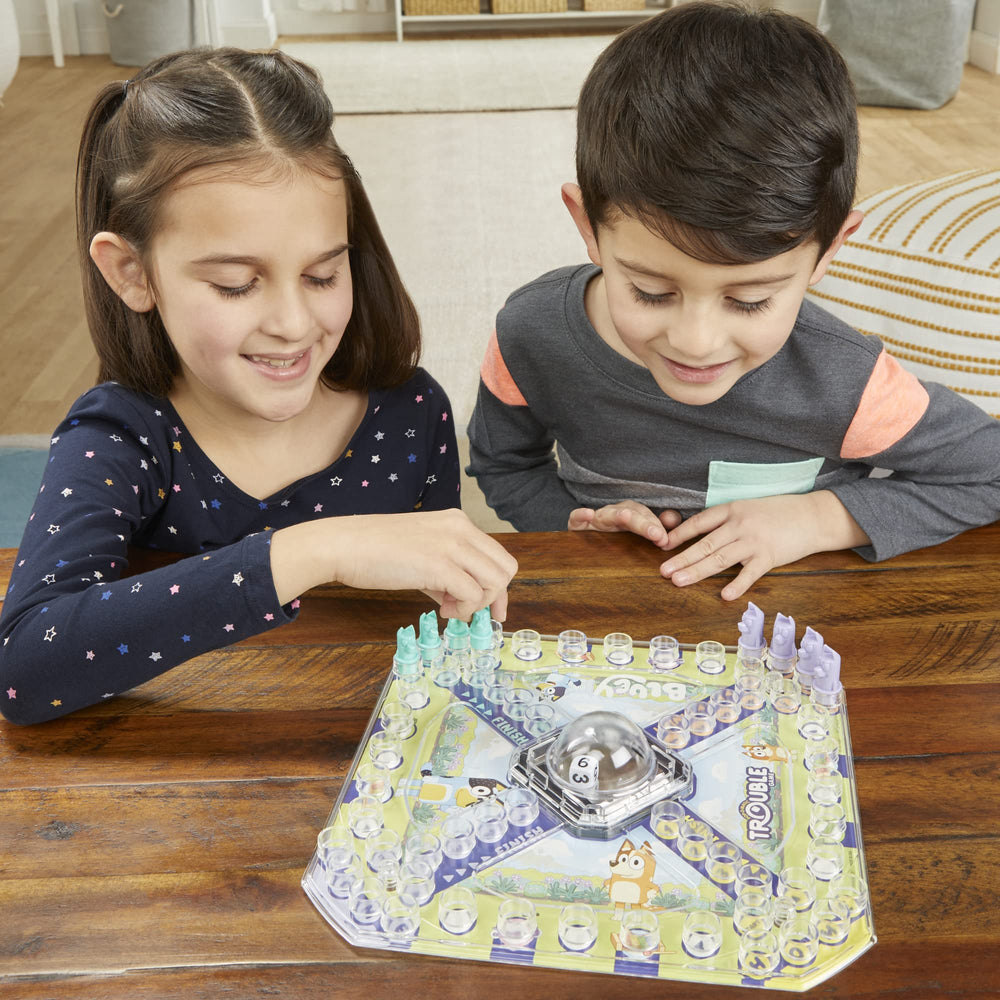 Hasbro Gaming caja empacada lista para regalo y transporte práctico