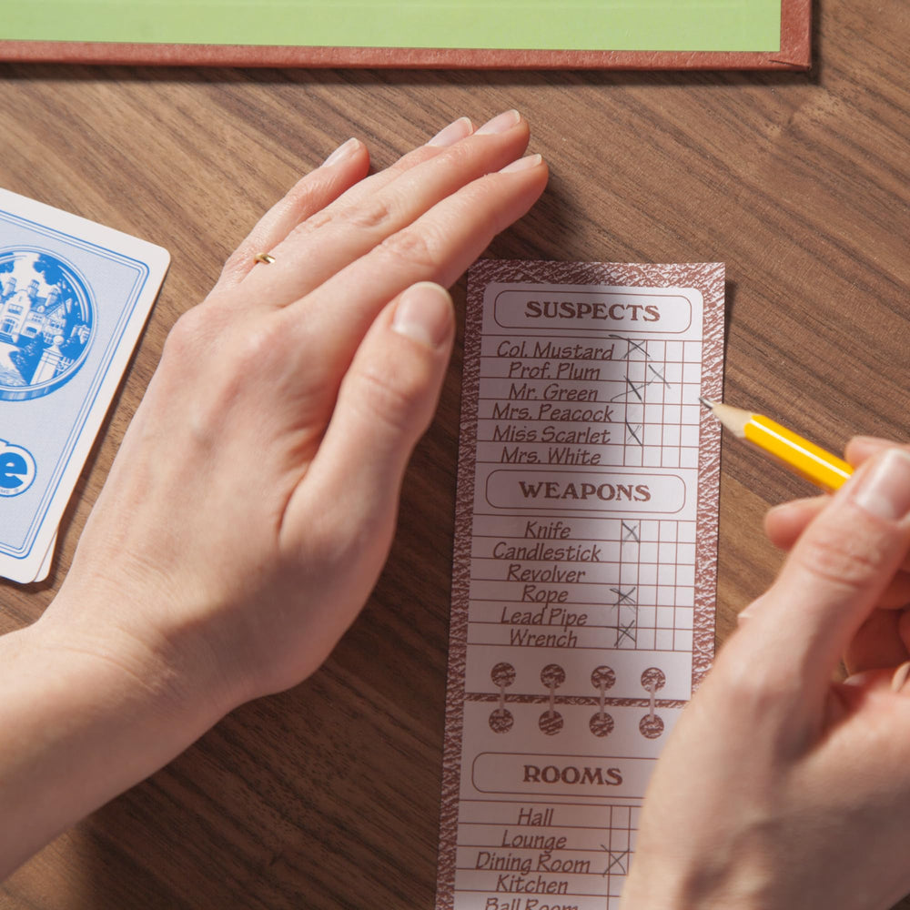 Hasbro Gaming detalle de la textura del tablero que evidencia la calidad y durabilidad del material