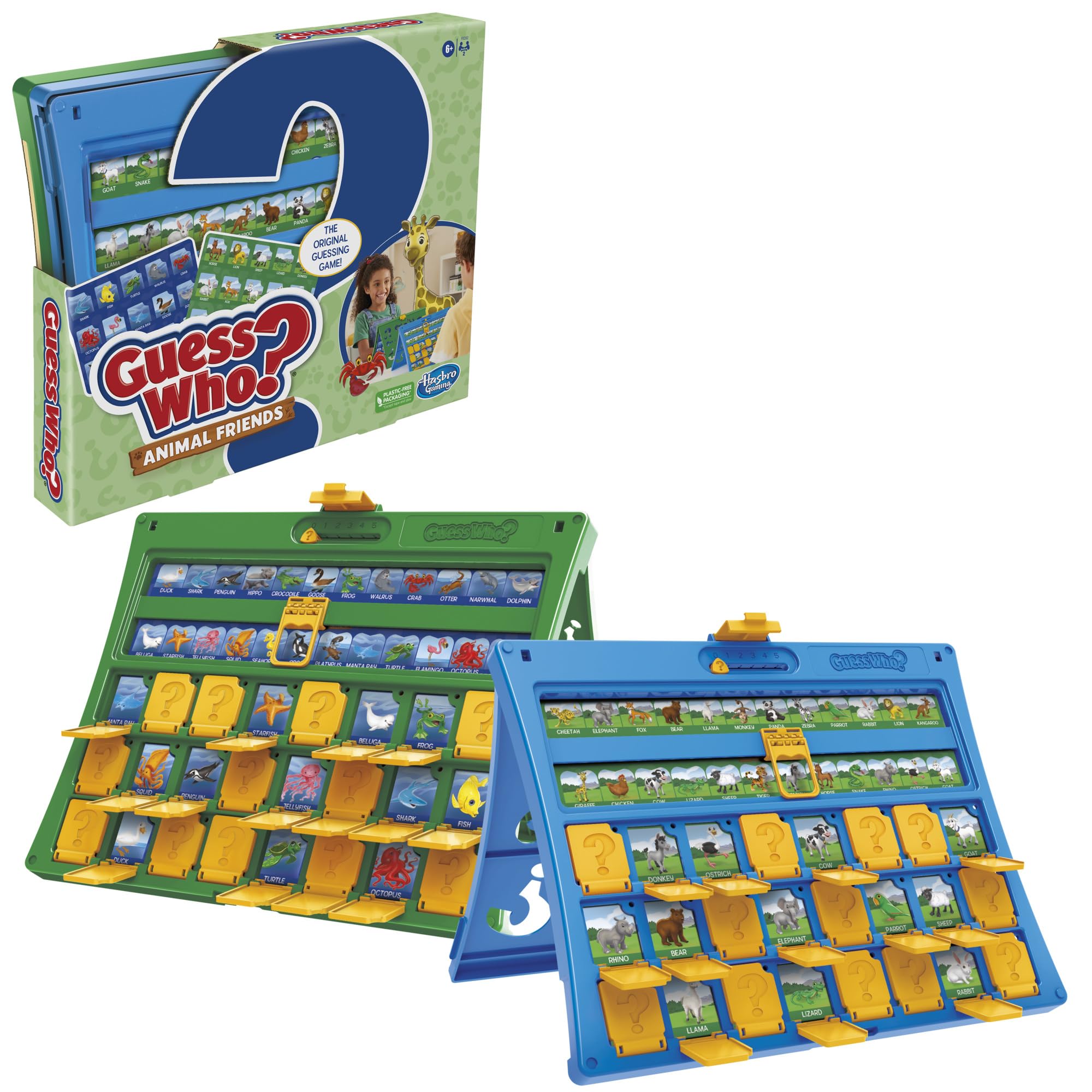 Hasbro Gaming comparación de tamaño con mano para mostrar escala portátil y fácil de llevar
