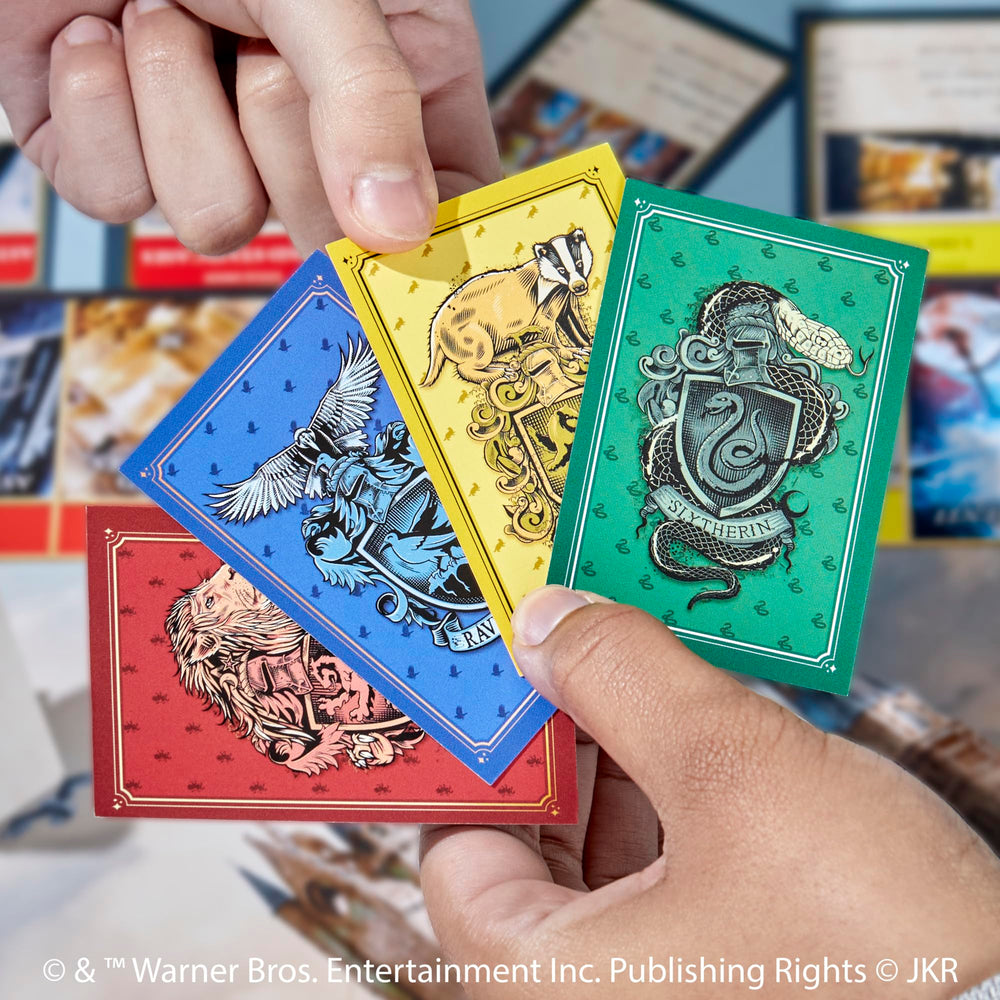 Hasbro Gaming caja abierta con todos los componentes listos para jugar y organizar partidas