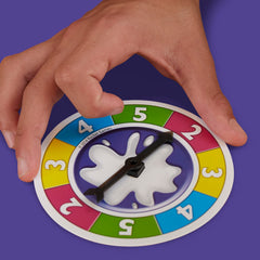 Hasbro Gaming ruleta y marcador de puntos en uso, ayuda a seguir el juego