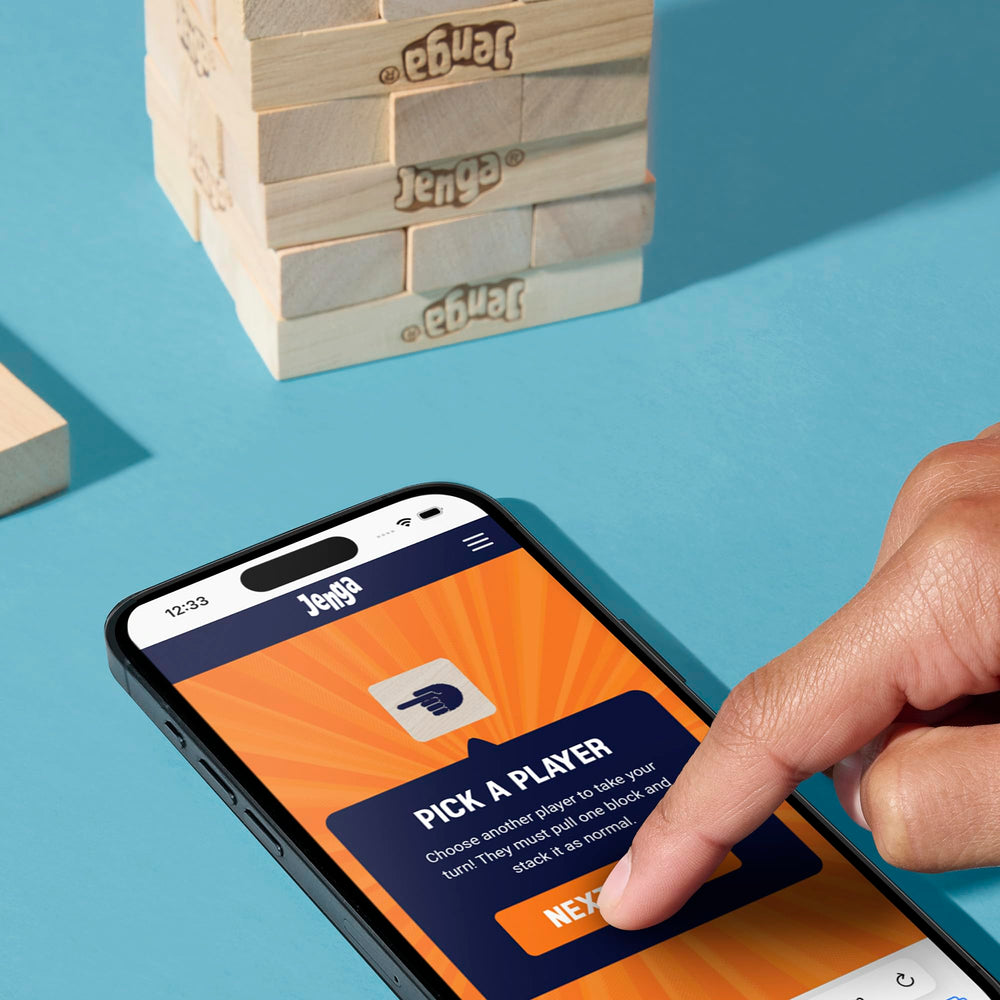 Hasbro Gaming extracción de bloque en primer plano aumenta tensión y control