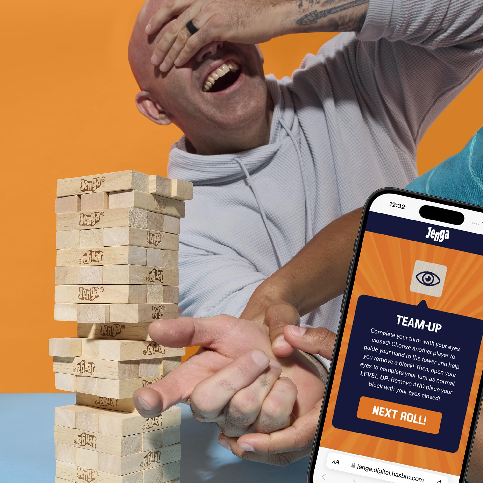 Hasbro Gaming torre inestable antes de caer crea suspense en cada turno